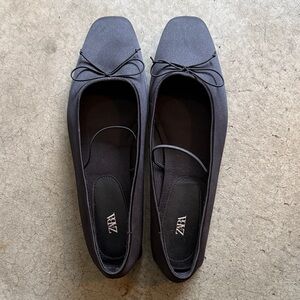 Zara Flat